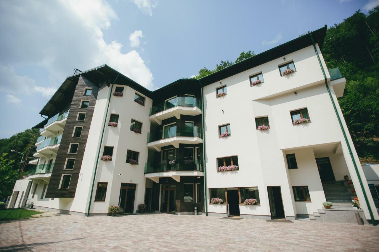 Lostrita - Pastravarie, Hotel & Spa بايا ماري المظهر الخارجي الصورة