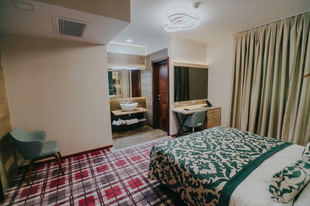 Lostrita - Pastravarie, Hotel & Spa بايا ماري المظهر الخارجي الصورة