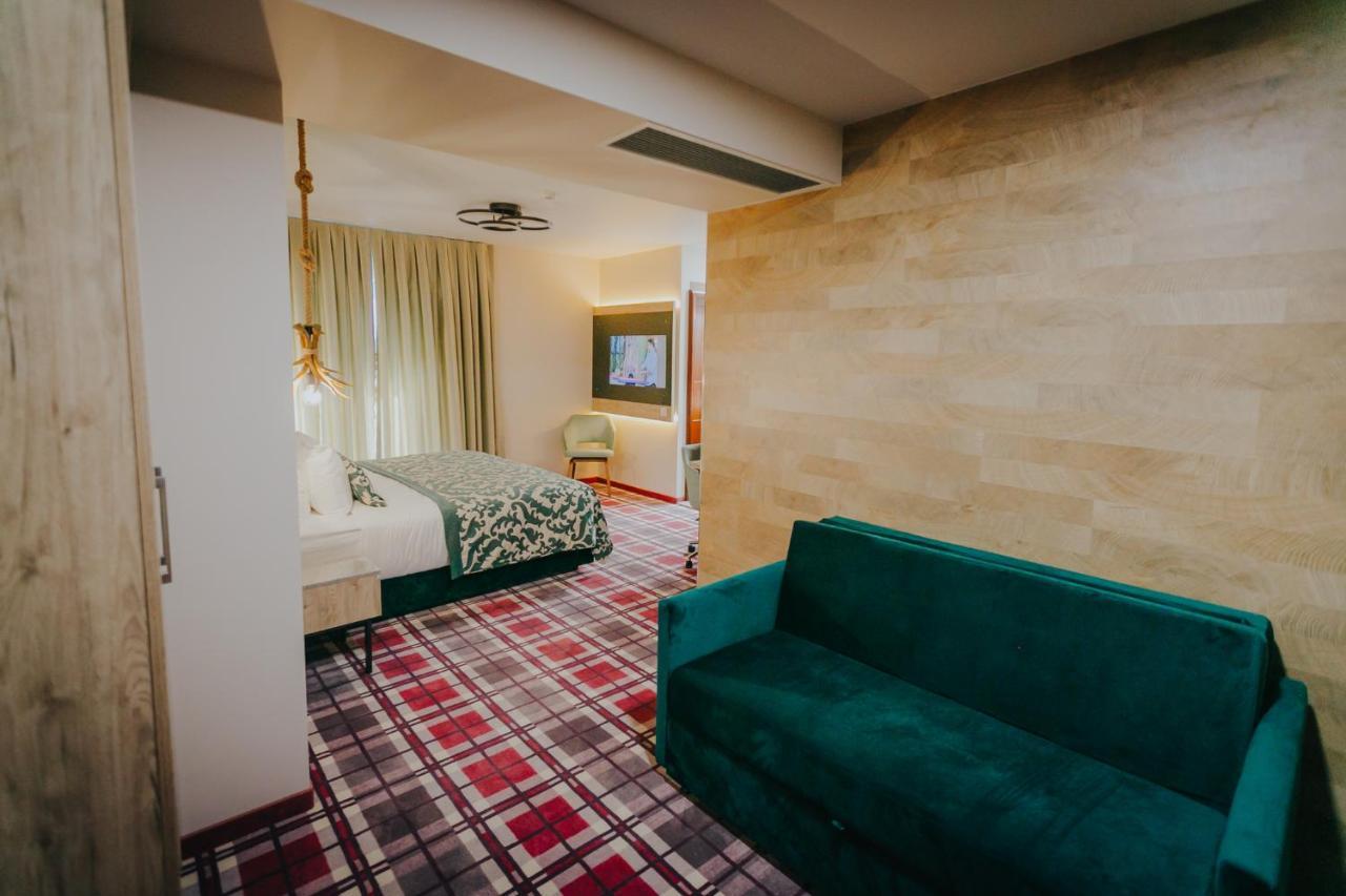 Lostrita - Pastravarie, Hotel & Spa بايا ماري المظهر الخارجي الصورة